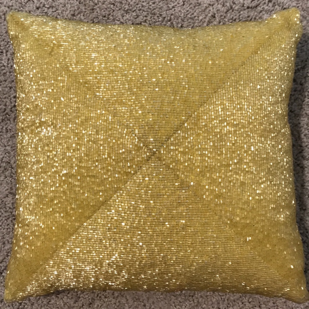Accent pillow